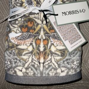 Morris & Co. Velour Hand Towels Set of 2 Strawberry Thief Grey NWT